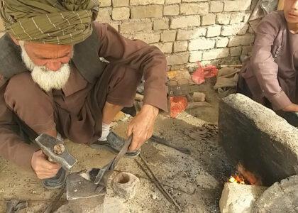 Baghlan blacksmiths seek better market for their products