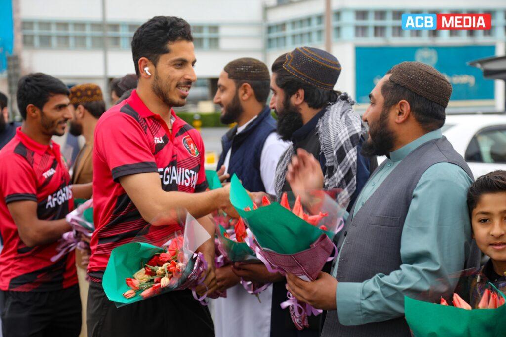 Triumphant national cricket squad returns from UAE