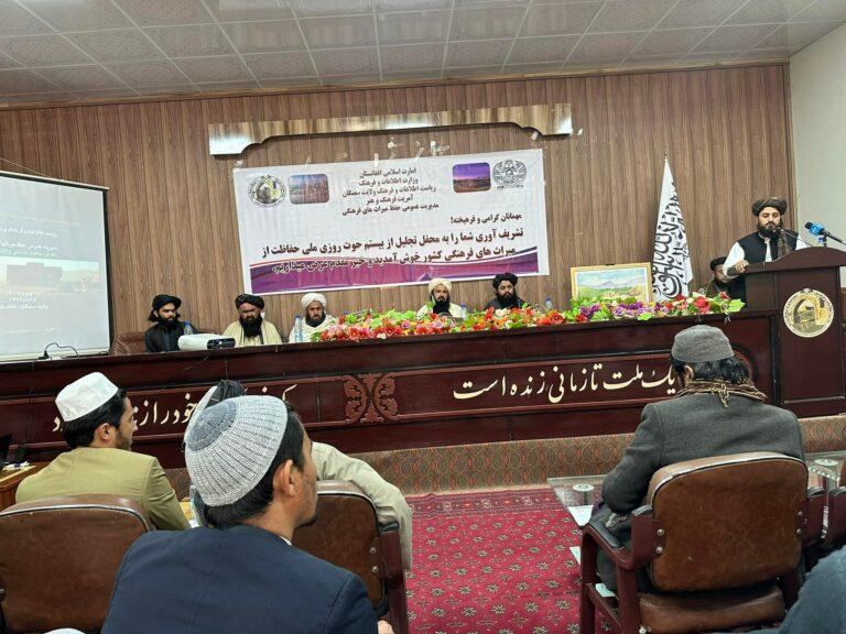 حدود ۱۱۷۰۰ گردشکر داخلی و خارجی از اماکن تاریخی سمنگان بازدید کرده‌اند