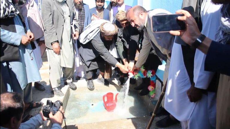 یک شبکۀ آبرسانی به ارزش نُه مییلون افغانی در کندز به بهره‌برداری سپرده شد