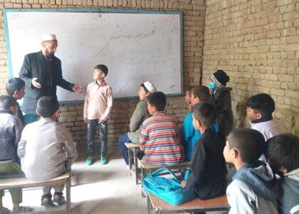 یونیسف: بیش از ۵۰۰ هزار کودک در صنوف آموزشی محلی در افغانستان آموزش می‌بینند