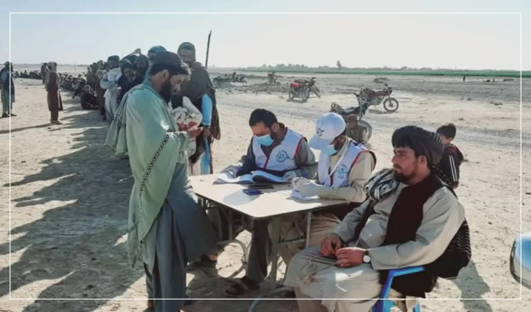 برخی باشنده‌گان نیمروز: روند توزیع کمک‌ها شفاف نیست