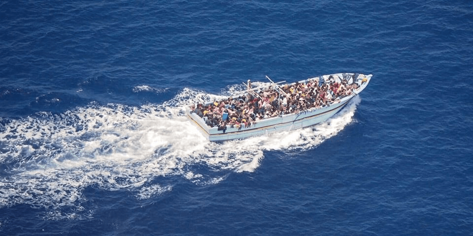 غرق شدن یک کشتی در سواحل لیبیا جان ۶۱ تن را گرفت
