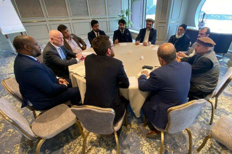 West, Afghan politicians discuss existing challenges