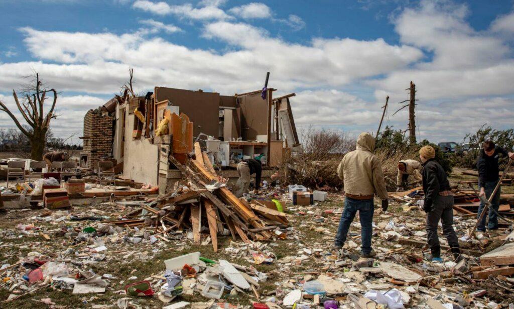 32 killed as storms, tornadoes sweep through US
