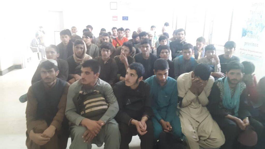 در یک ماه گذشته نزدیک به ۵۴ هزار مهاجر افغان از ایران به کشور برگشته‌اند