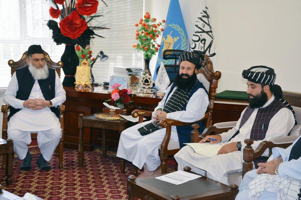 وزارت امور مهاجرین: پاکستان باید صدور ویزه برای افغان‌ها را آسان کند