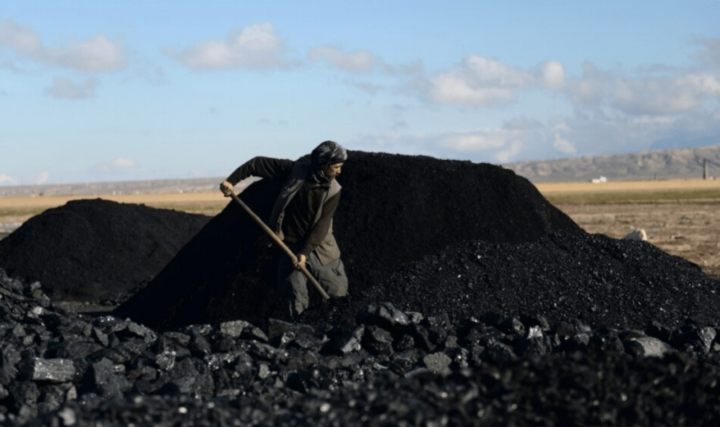 وزارت معادن: تعرفۀ رویالتی فی تُن زغال‌سنگ از ۲۵۰۰ به ۲۲۰۰ افغانی کاهش یافت