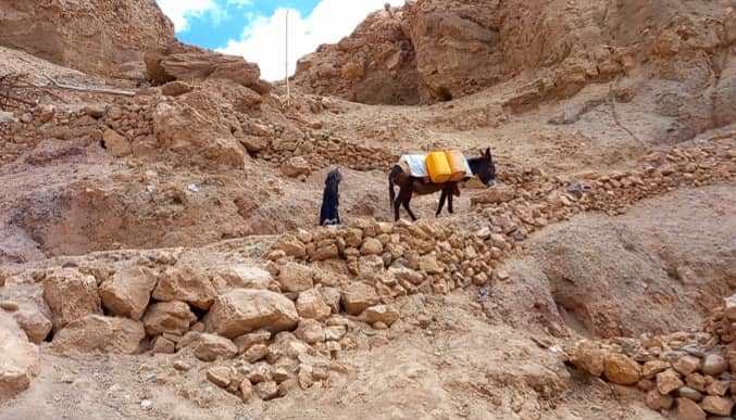 Bamyan cave-dwellers lack elemental amenities