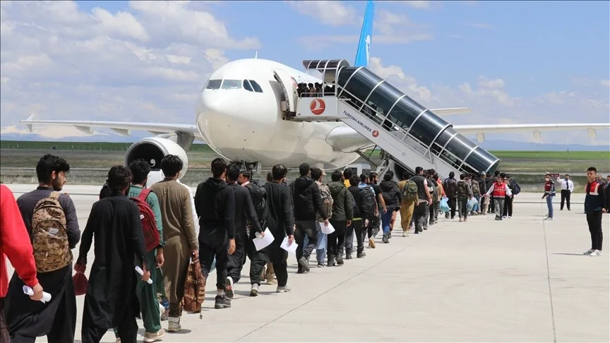 Turkey deports 138 illegal Afghan refugees