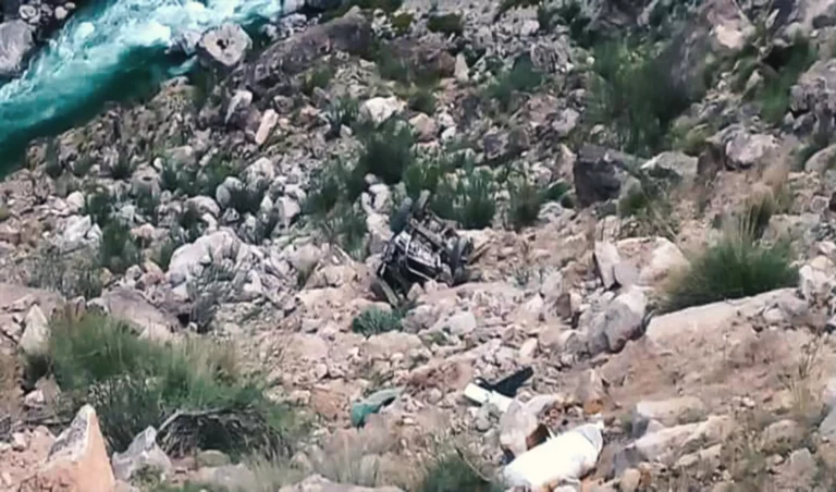 حادثۀ ترافیکی در نورستان جان یک نفر را گرفت و چهار زخمی بر جا گذاشت