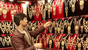 Flour & sugar up, gold down in Kabul