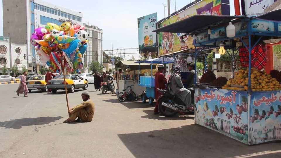 Sale of unhygienic food goes unchecked on Herat streets