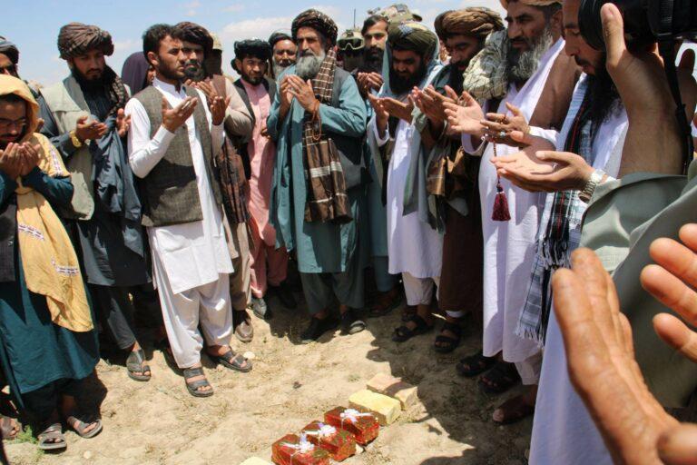 سرپل کې د خلکو په شخصي لګښت یو جومات او دارالعلوم جوړېږي