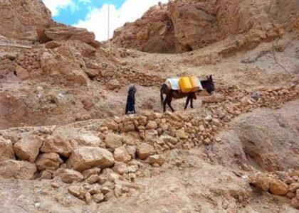 Bamyan cave-dwellers lack elemental amenities