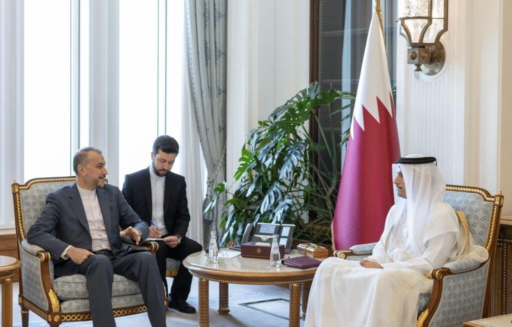 نخست‌وزیر قطر و وزیر خارجۀ ایران در مورد حمایت از ثبات در افغانستان گفتگو کردند