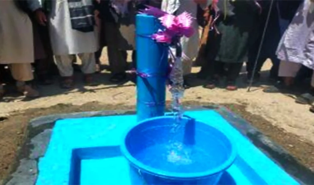 برای ۳۱۷ خانواده در لغمان آب آَشامیدنی صحی فراهم شد