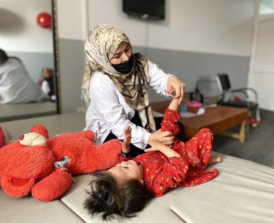 اتحادیۀ اروپا برای توانبخشی معلولین در افغانستان پنج میلیون یورو کمک می‌کند