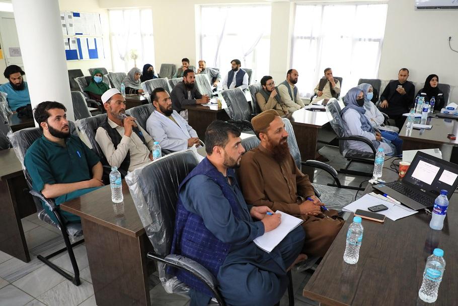دبلیو‌اچ‌او ۳۰ کارمند صحی در کابل را در زمینۀ پیشگیری از بیماری‌های عفونی آموزش داده‌است