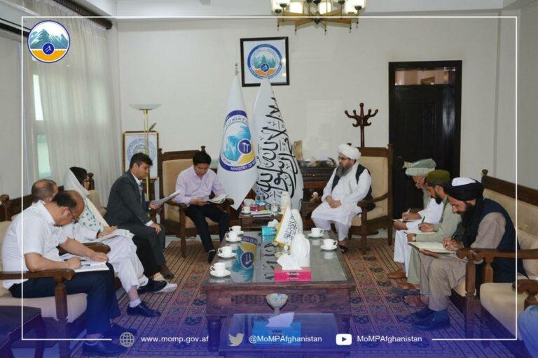دلاور: شرکت قراردادی نباید بیش از این کار عملی معدن مس عینک را به تاخیر اندازد