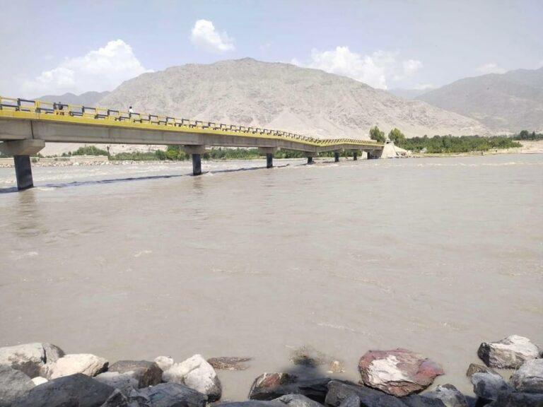 کونړ کې د نرنګ او سرکاڼو ولسوالیو نښلوونکی پُل د نړېدو له ګواښ سره مخ دی