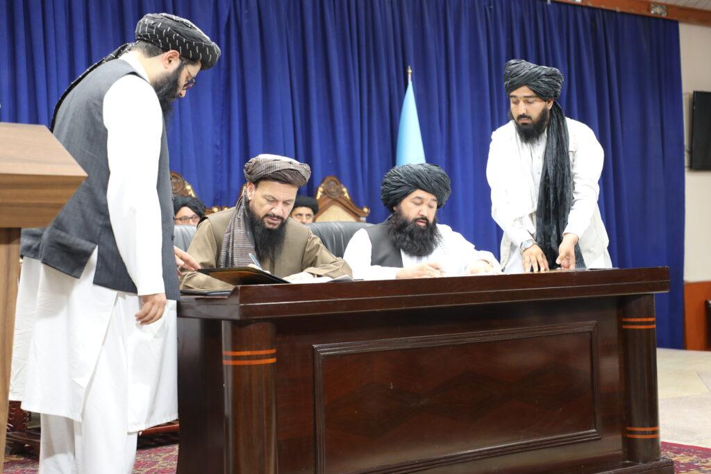 د لوړو زده‌کړو او اوبو او برېښنا وزارتونو ترمنځ د ګډو همکاریو هوکړه‌لیک لاسلیک شو