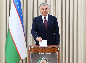 Uzbekistan’s president wins new 7-year term
