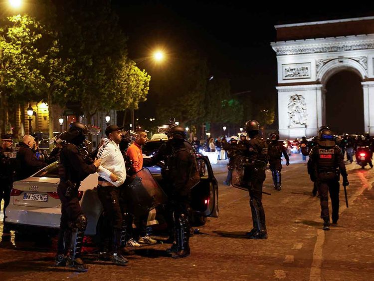 ادامۀ اعتراضات در فرانسه؛ تاکنون بیش از دو هزار تن بازداشت شده‌اند