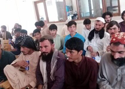 80 Afghans freed from Pakistani prisons return home