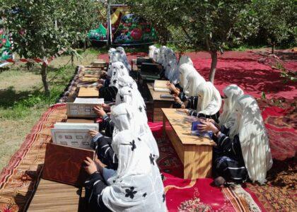 برای نخستین بار ۲۲ زن در بدخشان از یک دورۀ آموزشی پنج سالۀ علوم دینی فارغ شدند