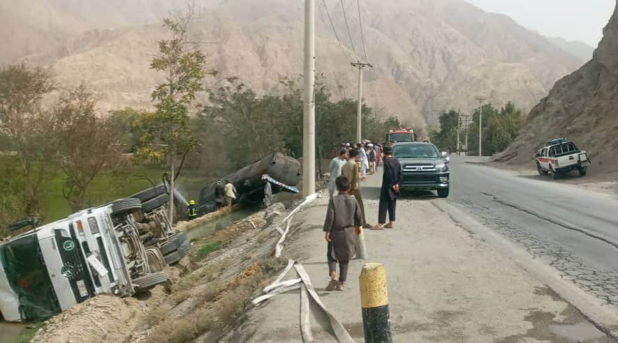 1 dead, 7 injured as oil tanker catches fire in Baghlan