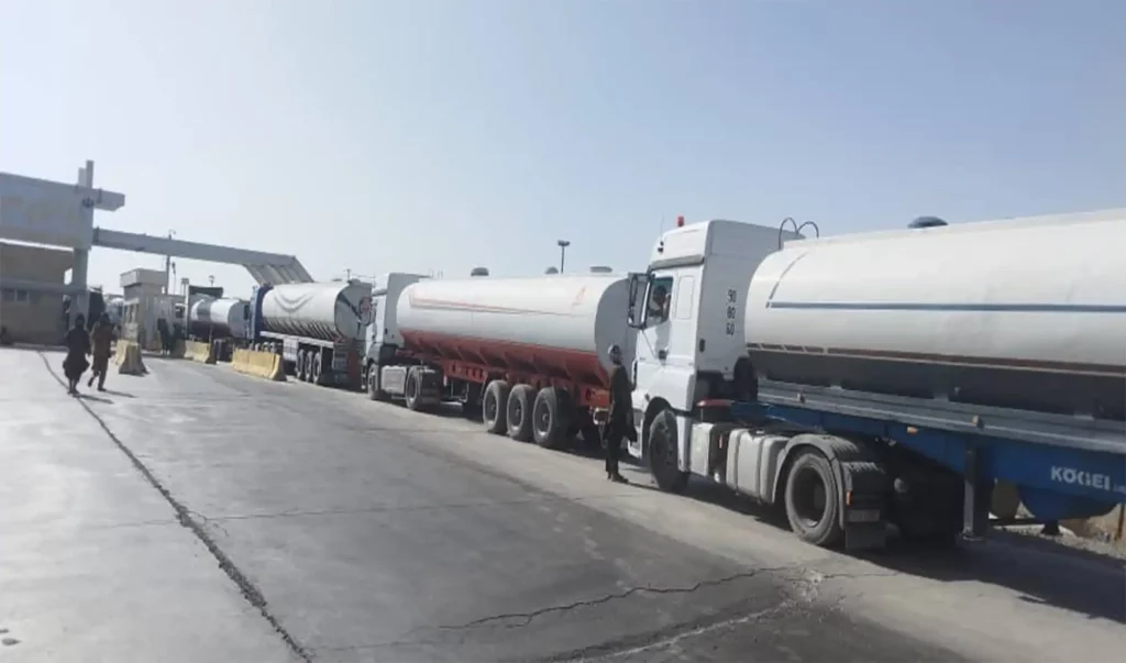 ۷۴ تانکر تیل بی‌کیفیت از فراه دوباره به ایران مسترد گردید