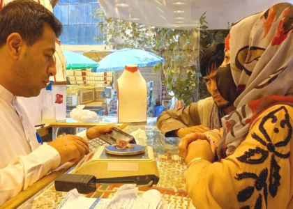 Takhar jewelry business suffers as consumers strength declines