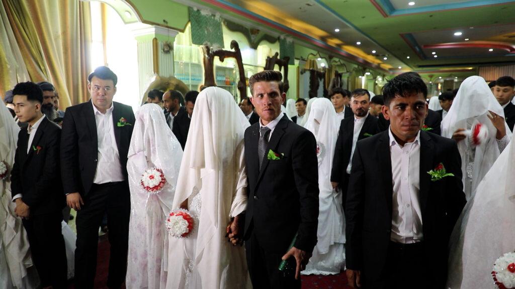 مراسم عروسی دسته‌جمعی ۴۴ زوج جوان در کابل برگزار شد