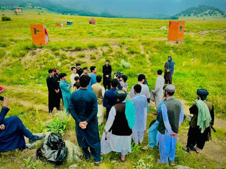 Volunteers join drive to clean Paktia’s Zazai Aryub park