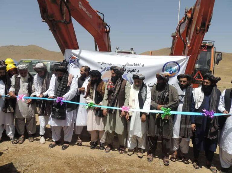 لوګر کې د کرومایټ ډبرو یوه کان د استخراج چارې پيل شوې