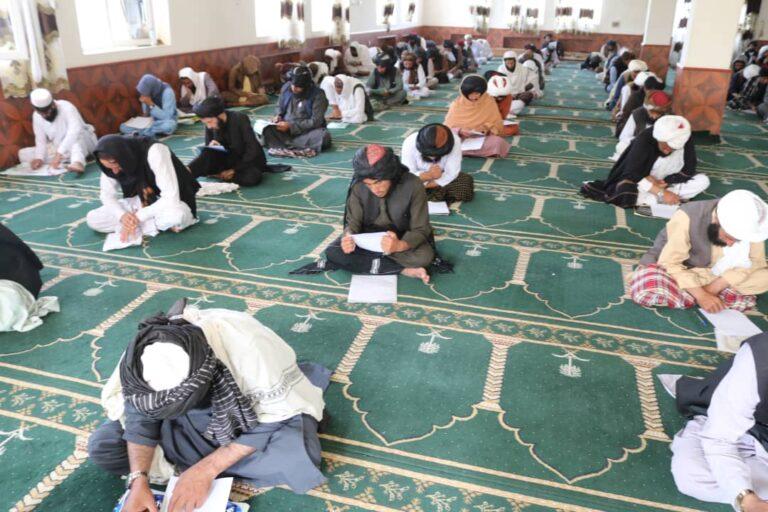 لوګر کې د مدرسو لپاره څه باندې ۷۰۰ نوي ښوونکي ګومارل کېږي