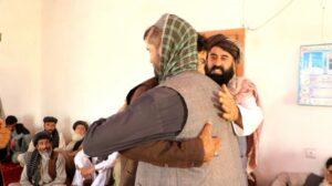 جوزجان کې د دوو کورنیو ترمنځ پنځه کلنه دښمني پای ته ورسېده