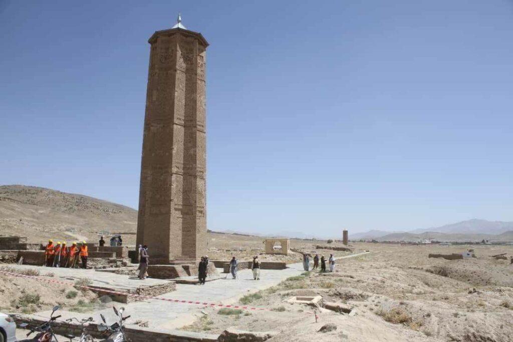 غزني کې د یو شمېر تاریخي ابدو د بیارغونې چارې پیل شوې