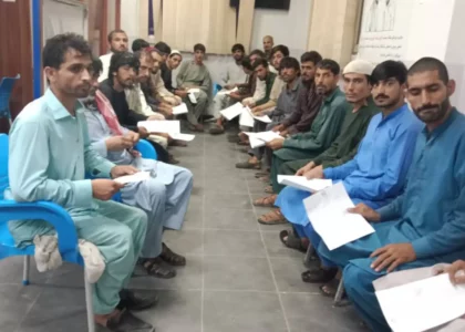 25 more Afghans freed from Pakistan prisons return