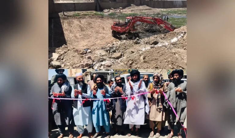 هرات ښار کې د ۸ میلیون افغانیو په لګښت د یوه پل جوړېدو چارې پیل شوې