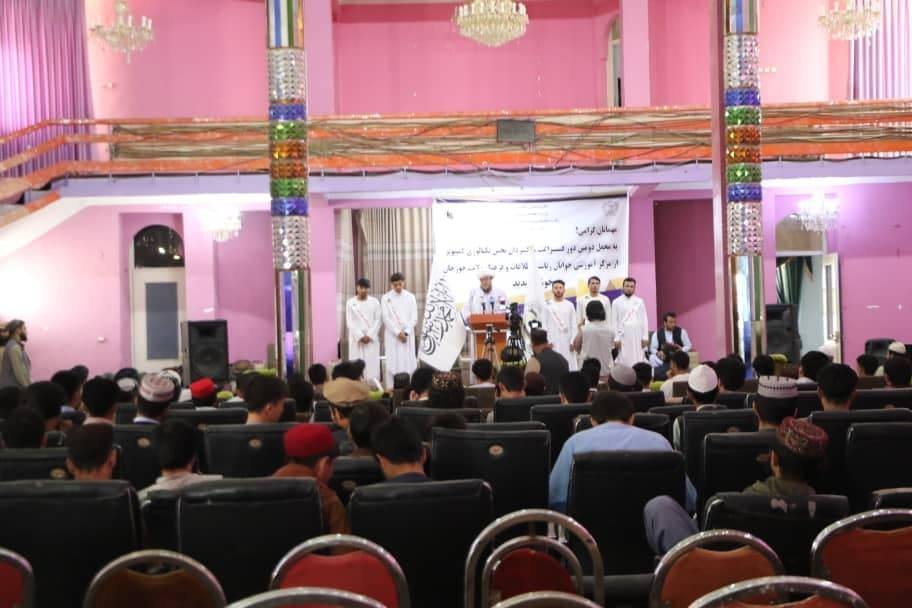د ځوانانو معین: افغانستان اوس تر بل هر وخت ډېر متخصصو او مسلکي کسانو ته ...