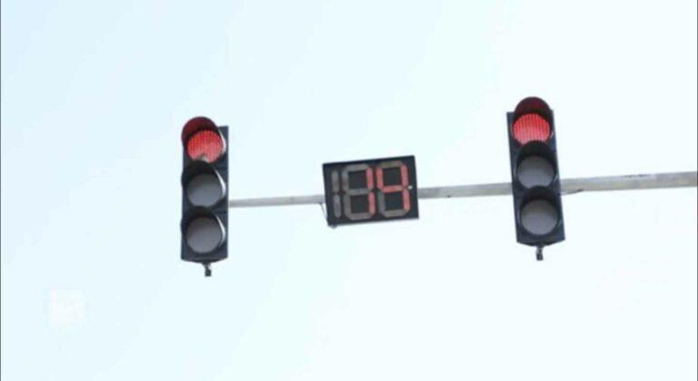 Installation of traffic signals in Kabul squares begins