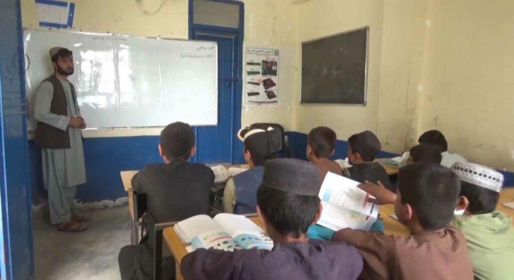 Uruzgan students complain of teachers’ shortage