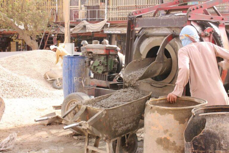کار کانکریت‌ریزی ۴۲۰ متر سرک‌های داخل شهر شبرغان آغاز شد