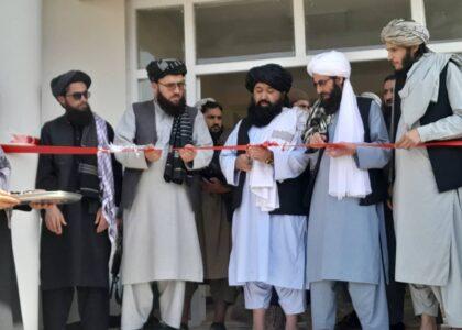 سرپرست وزارت تحصیلات عالی تعمیر پوهنځی تعلیم و تربیۀ پوهنتون بدخشان را افتتاح کرد