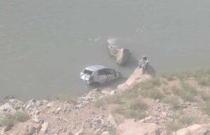 Security officer dies as car plunges into river in Badakhshan