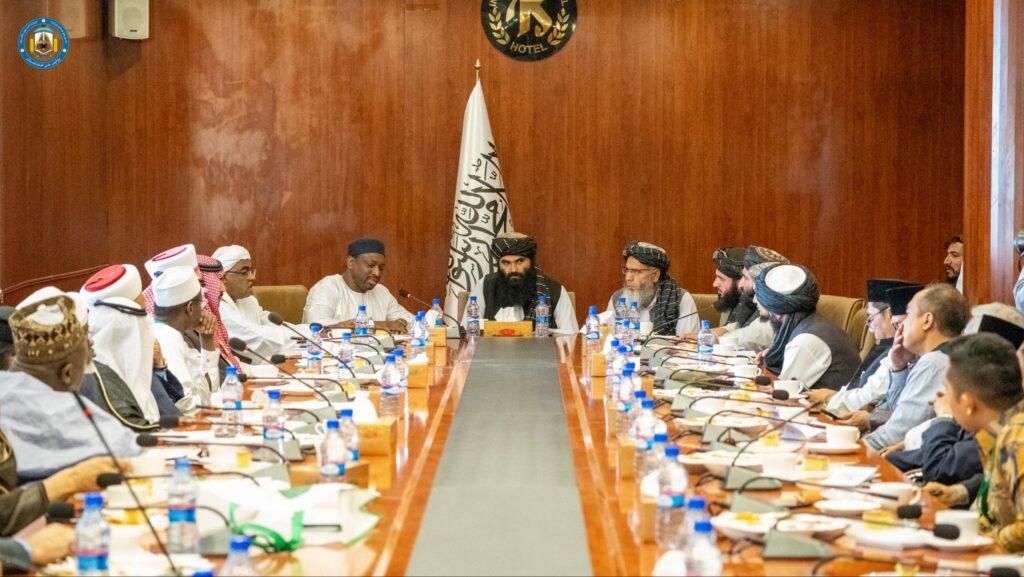 حقاني: د نجونو زده‌کړو ستونزه به له شرایطو سره سم هواره شي