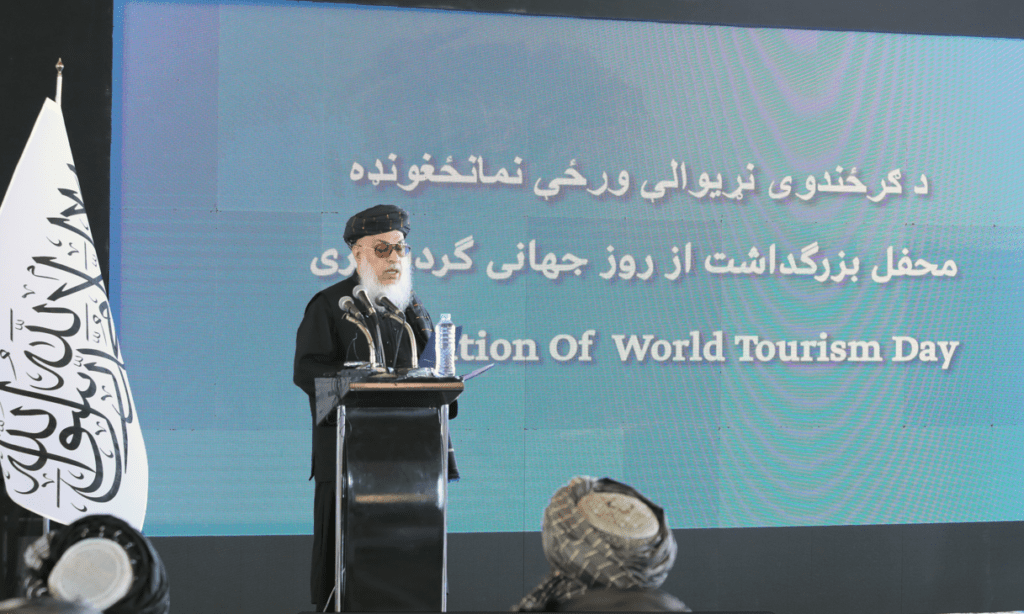 ستانکزی: په ګاونډیو هېوادونو کې پر افغان کډوالو راغلی وضعیت د منلو وړ نه دی