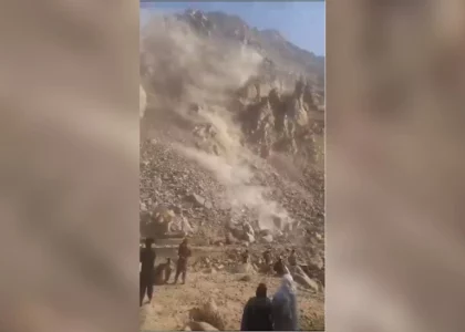 Kabul-Jalalabad road remains closed as landslide continues